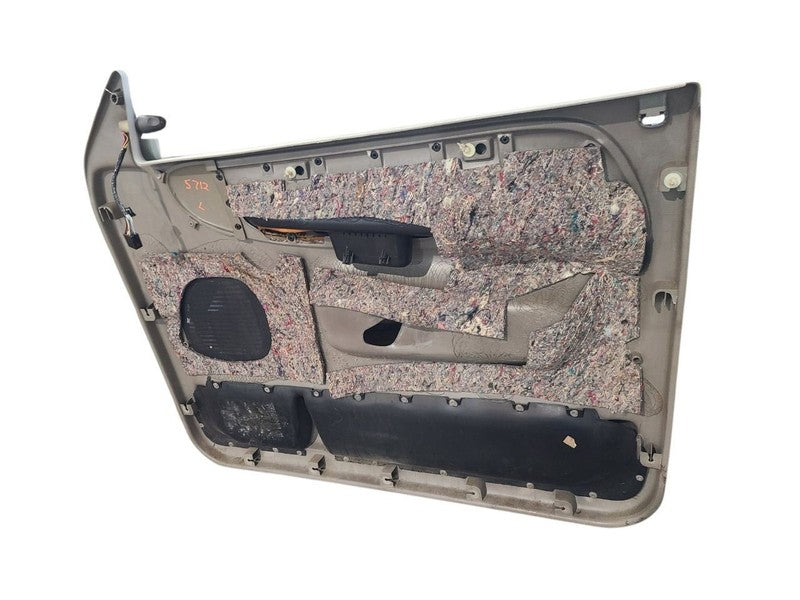 RAM2500   1996 Front Door Trim Panel 678770