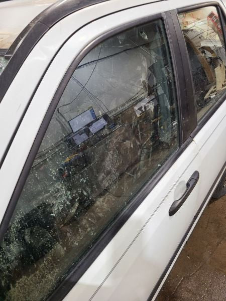 Driver Left Front Door Glass Fits 02-06 CR-V 570928