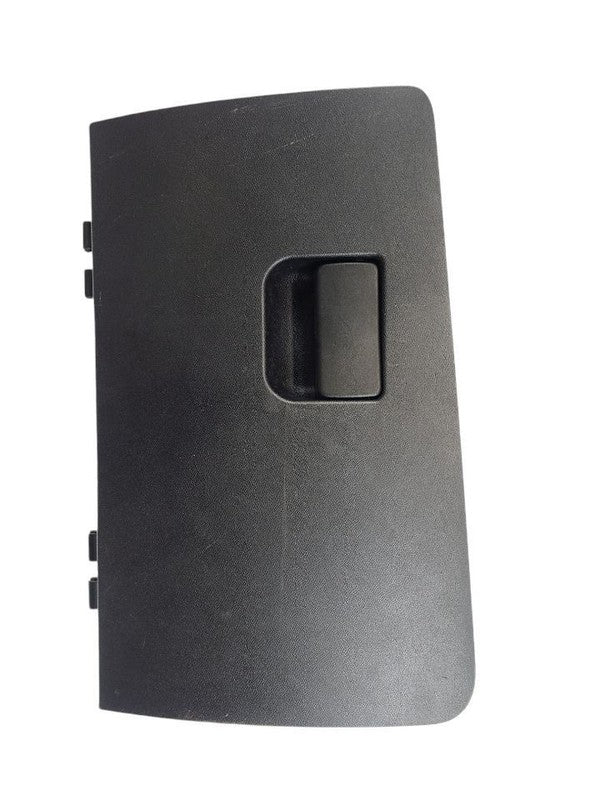EQUINOX   2018 Glove Box 605367