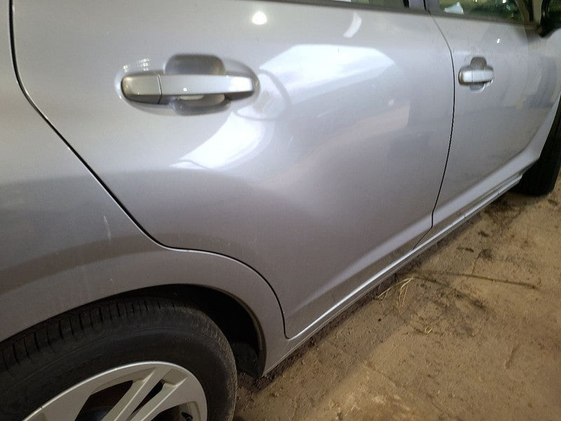 IMPREZA   2025 Rear Side Door 678403