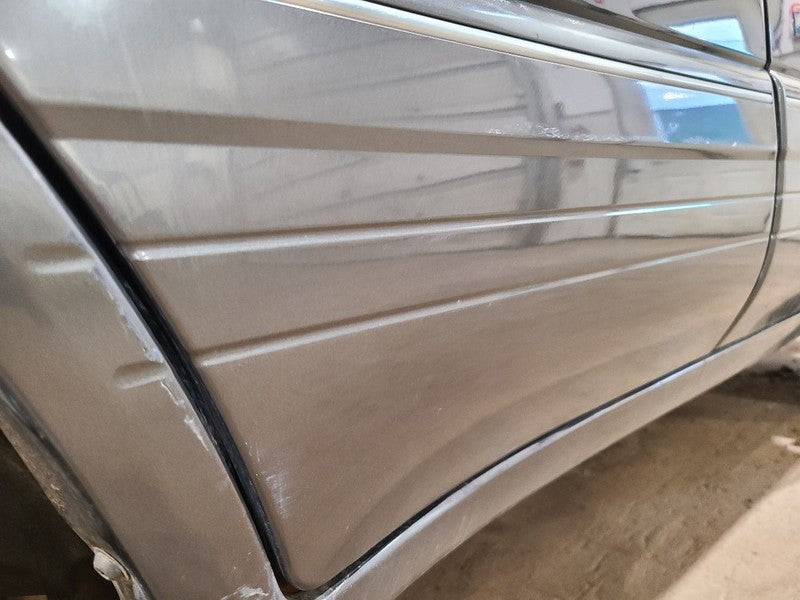 LX470     2002 Door Moulding Rear 662250