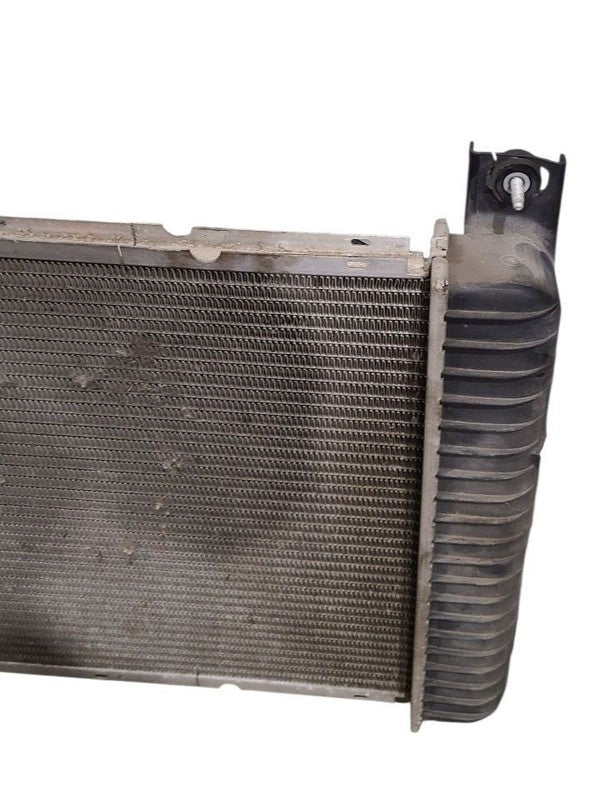 Radiator Fits 99-03 SIERRA 2500 PICKUP 646876