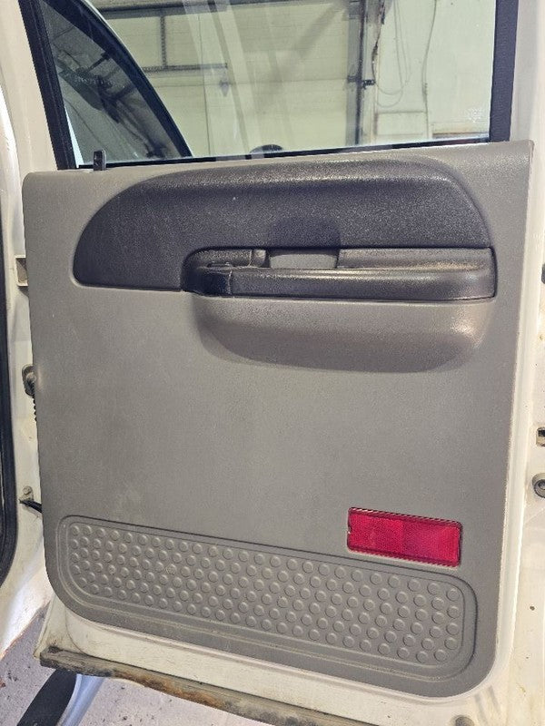 Rear Passenger Door Trim Panel Crew Cab Fits 2007 F350SD 648265