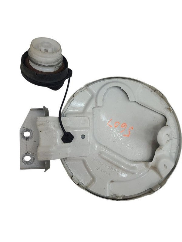 ODYSSEY   2015 Fuel Filler Door 672236