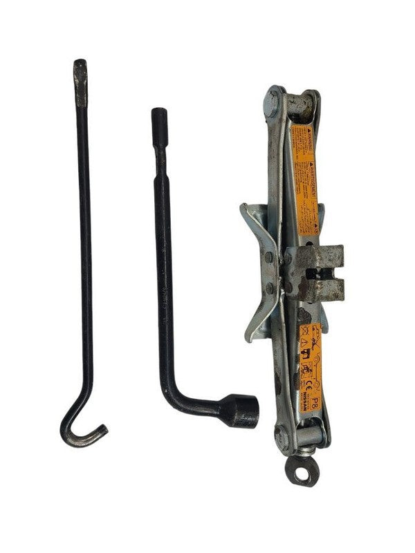 VERSA     2011 Jack 605216