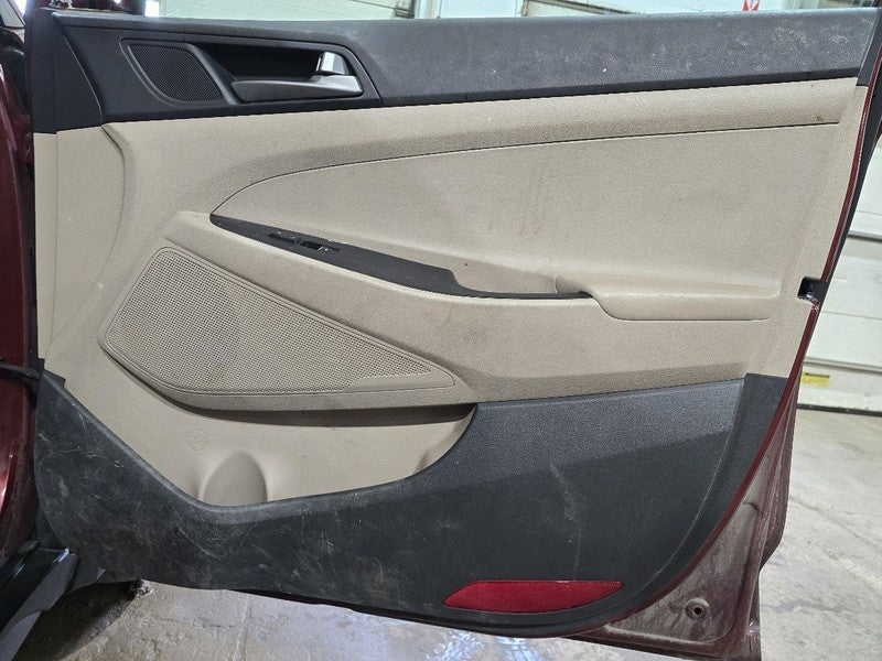 TUCSON    2016 Front Door Trim Panel 631022