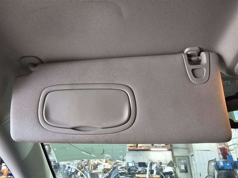 Driver Left Sun Visor Illuminated Fits 14-18 CHEROKEE 596247