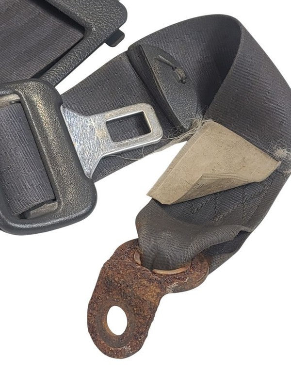 T100      1995 Seat Belt Front 663781
