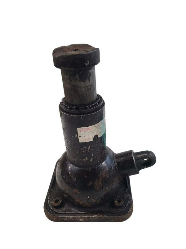 T100      1995 Jack 663811