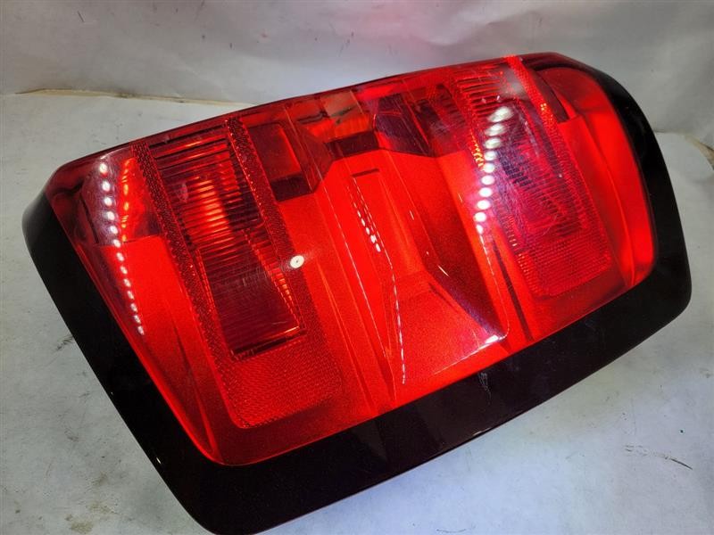 Driver Tail Light Pickup With Box DRW Fits 16-19 SIERRA 3500 PICKUP 55