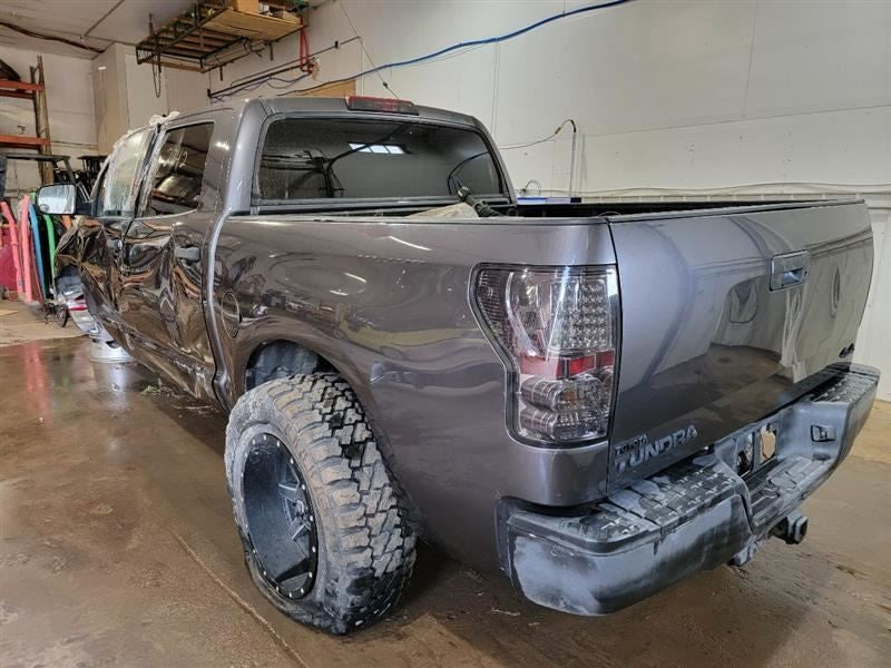 TUNDRA    2013 Owners Manual 449839