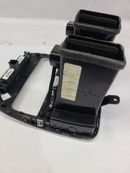 CARAVAN   2016 Dash Bezel 556745