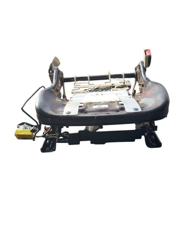 DENALI XL 2015 Front Seat Track 679596