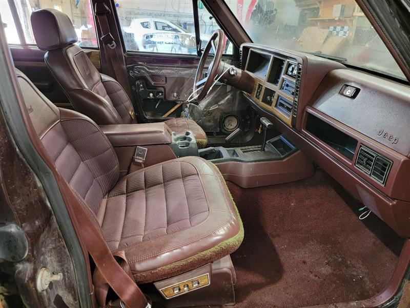 REAR WAGONEER  1989 Drivers Side Lap Seat Belt Rear 553176