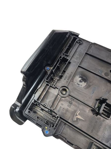 TESLA 3   2023 Left Side Voltage Regulator Module Chassis ECM 578439 1