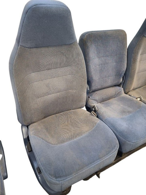 F350      1995 Front Seat 671885