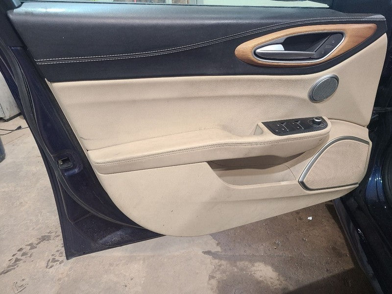 GIULIA    2019 Front Door 656025