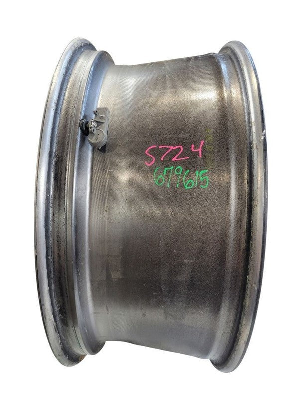 Wheel 22x9 7 Spoke Single Silver With Chrome Inserts Fits 15-20 ESCALA