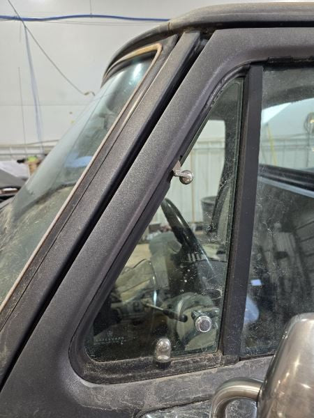 Driver Left Front Door Vent Glass Fits 87-93 DODGE 150 PICKUP 575328
