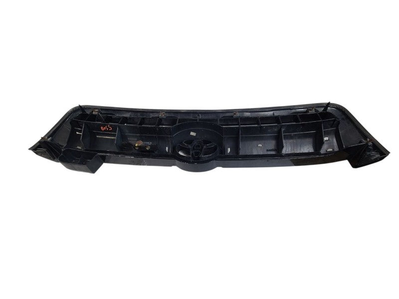 Grille Upper Painted Limited With Chrome Fits 05-07 SEQUOIA 665976