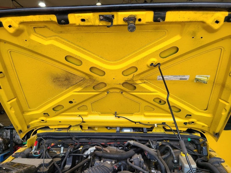 Hood Flat Center Fits 07-12 WRANGLER 671357