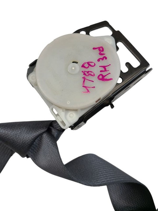 GX470     2003 Seat Belt Rear 601632