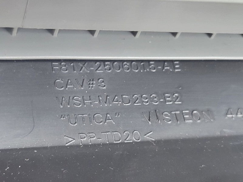 F350SD    2003 Glove Box 676023