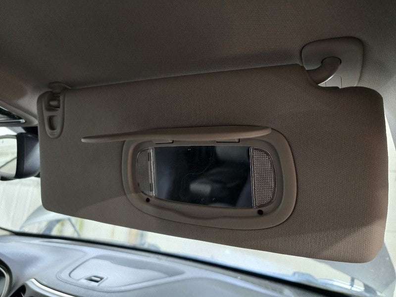 Passenger Right Sun Visor Illuminated Fits 14-18 CHEROKEE 623415