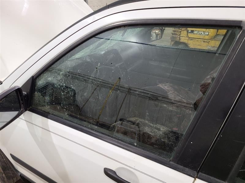 Driver Left Front Door Glass Fits 02-06 CR-V 570928