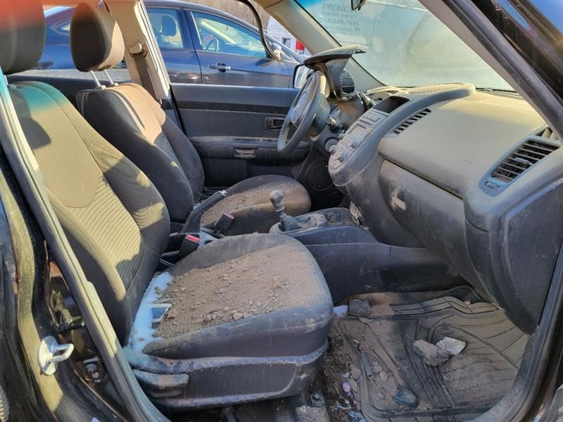 Driver Left Headlight Halogen Reflector Fits 12-13 SOUL 566888