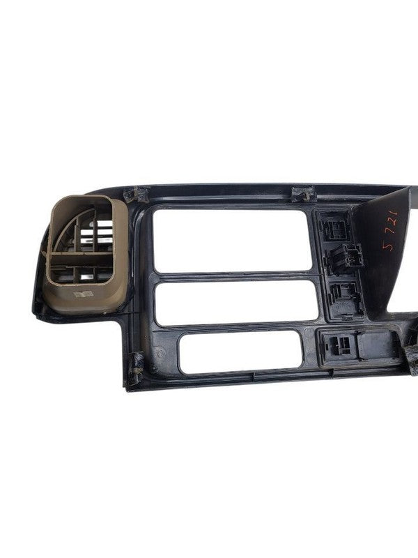 TCHEV3500 1995 Dash Bezel 679432