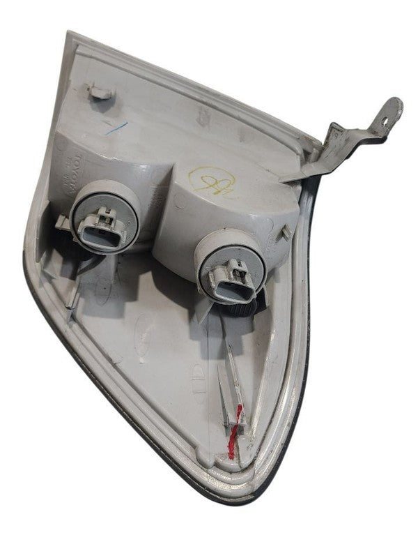 Passenger Corner/Park Light Park Lamp-turn Signal Fits 05-07 SEQUOIA 6