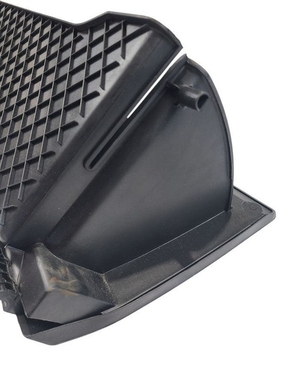 RAM1500   2018 Glove Box 668991