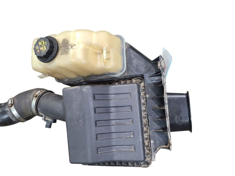 Air Cleaner 6.2L Fits 11-16 FORD F250SD PICKUP 644349