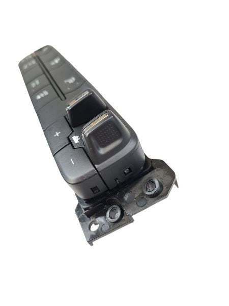 RAM1500   2014 Dash/Interior/Seat Switch 579929