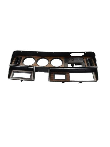 TDOD250   1990 Dash Bezel 589826
