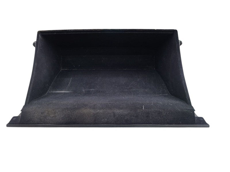 NX200T    2016 Glove Box 673831