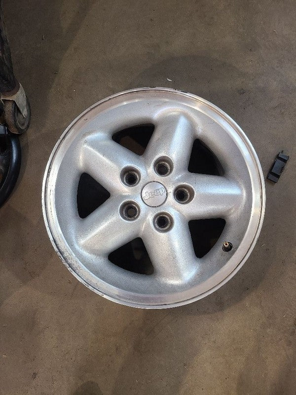 Wheel 15x7 Aluminum Fits 97-01 WRANGLER 669044