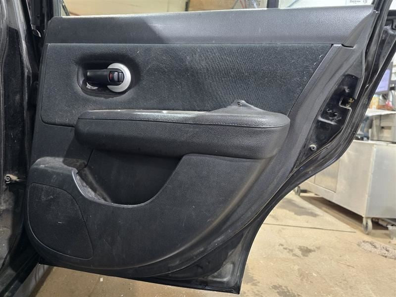 Passenger Right Rear Side Door Sedan Electric Fits 07-11 VERSA 605040