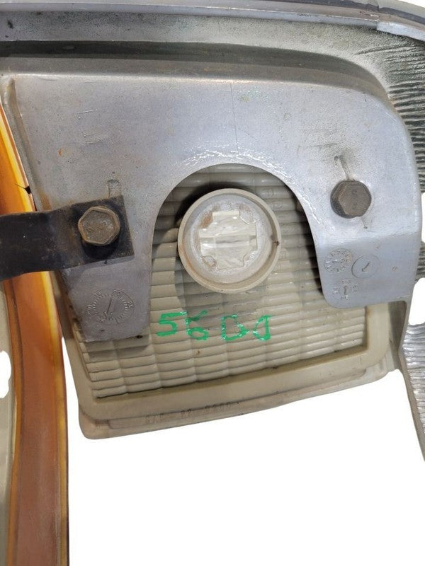 Driver Corner/Park Light From 8501 GVW Fits 92-97 FORD F250 PICKUP 671