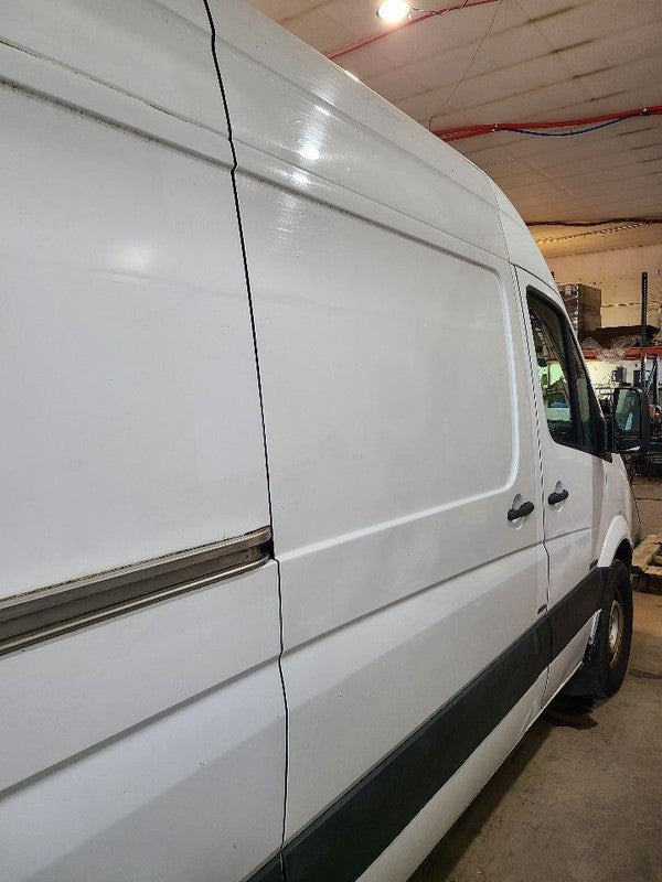 Passenger Rear Side Door Sliding Fits 10-18 MERCEDES SPRINTER 2500 673