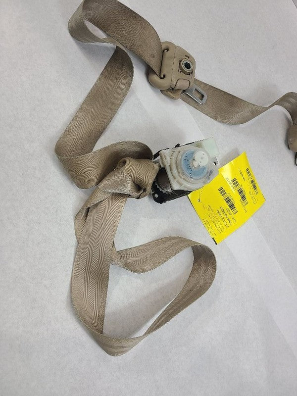 LX470     1999 Seat Belt Rear 605235