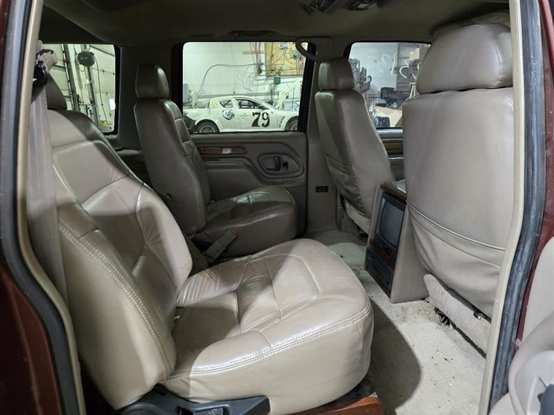 SUBCHEV15 1999 Seat Belt Front 591045