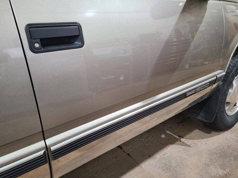 Passenger Front Door Electric Fits 95-02 CHEVROLET 3500 PICKUP 664306