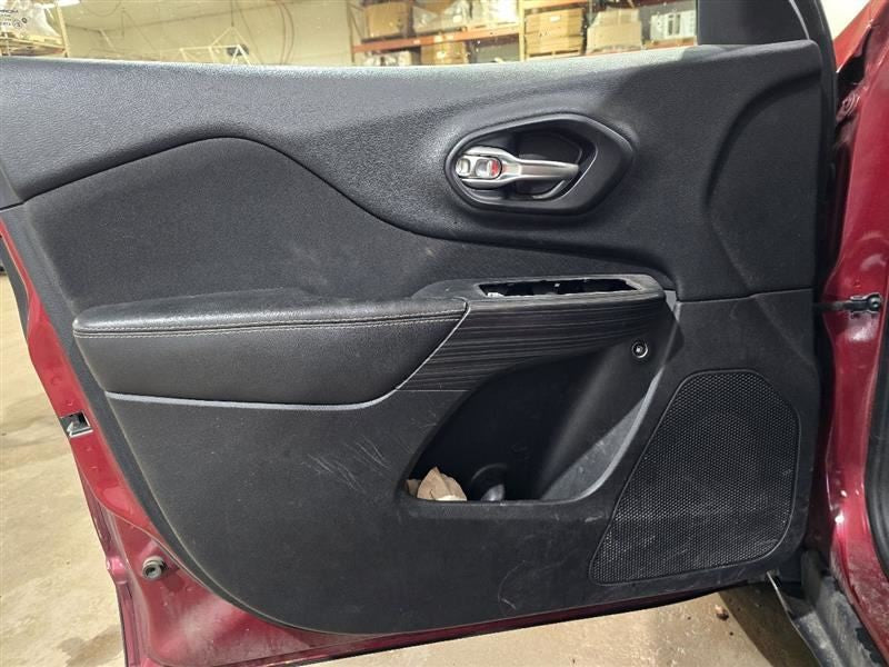CHEROKEE  2015 Front Door Trim Panel 607146