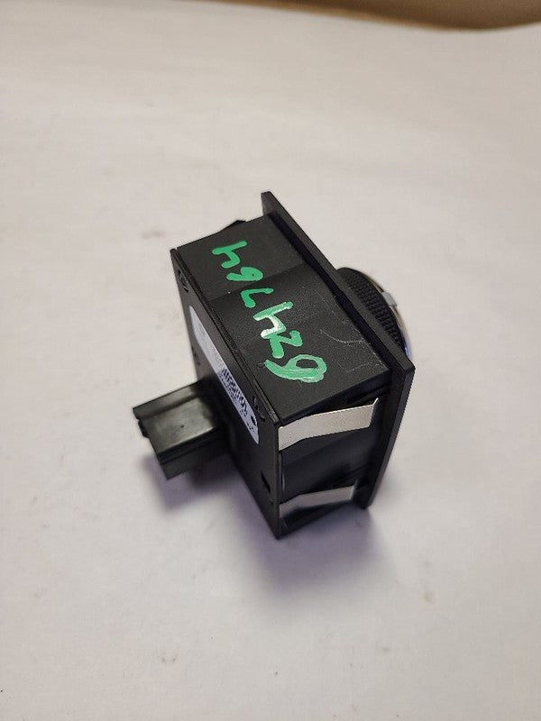 RAM1500   2018 Dash/Interior/Seat Switch 624764