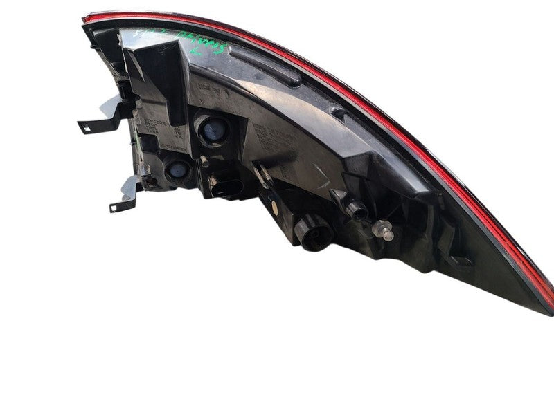 CAYENNE   2012 Tail Light 636201