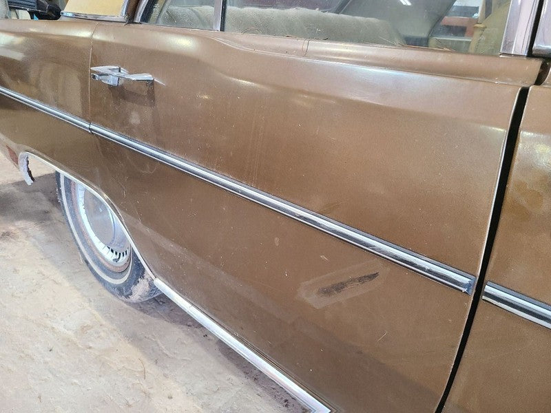 DART      1975 Door Moulding Rear 668127