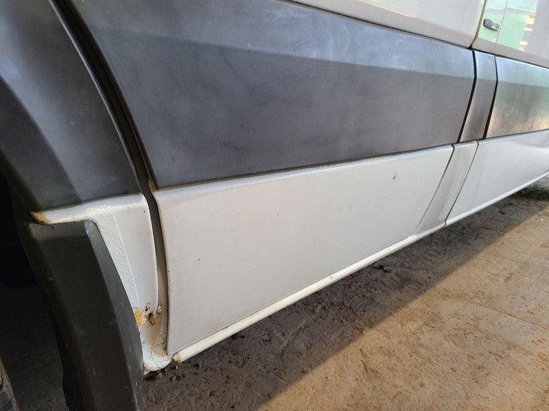 Driver Left Front Door Fits 10-18 MERCEDES SPRINTER 2500 673574