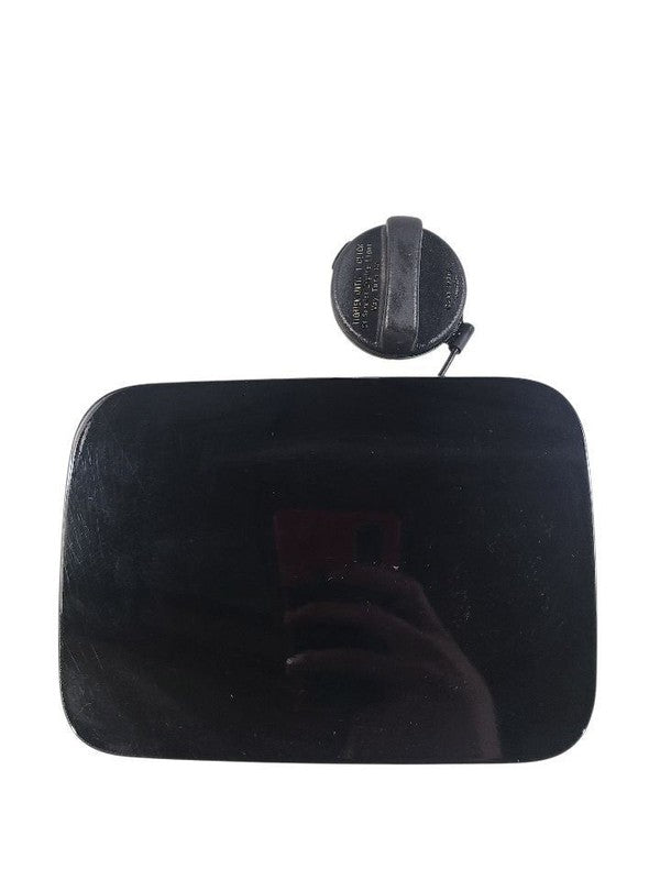 QX80      2015 Fuel Filler Door 654143